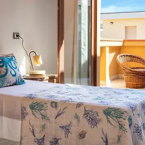 https://lungomare-garibaldi.hotelsalgherosardinia.com